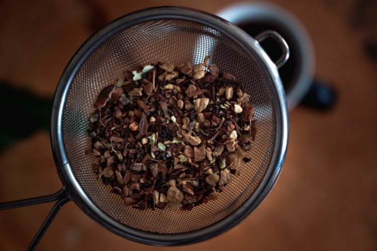 Tom Chai Čajová směs Indian Masala – Honeybush BIO