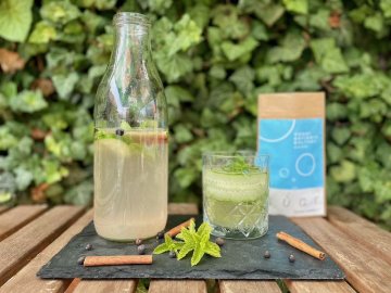 Okurková limonáda s mátou a jalovcem