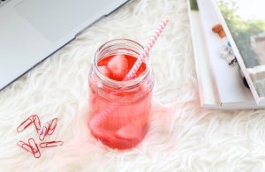 Jahodový vodní kefír