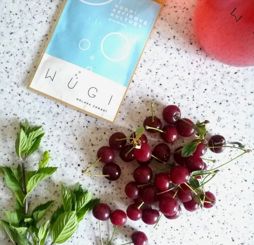WUGI fermentáda z čerstvého ovoce plná probiotik. Pomůže při zácpě. www.wugi.cz